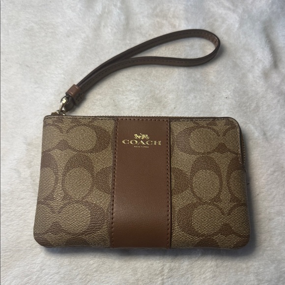COACH BROWN LOGO LEATHER WRISTLET WITH CORNER ZIP SMALL BAG PURSE